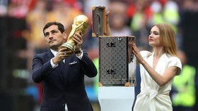 Louis Vuitton Buat Wadah Mewah Khusus Piala Dunia 2018
