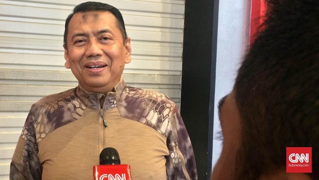 Pengacara Rizieq Shihab, Kapitra Ampera, mengaku bersedia jadi caleg dari partai manapun, termasuk PDIP, selama aspirasi umat Islam didengar.