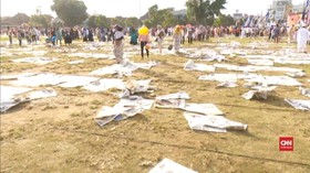 VIDEO: Sampah Berserakan Usai Warga Salat Id