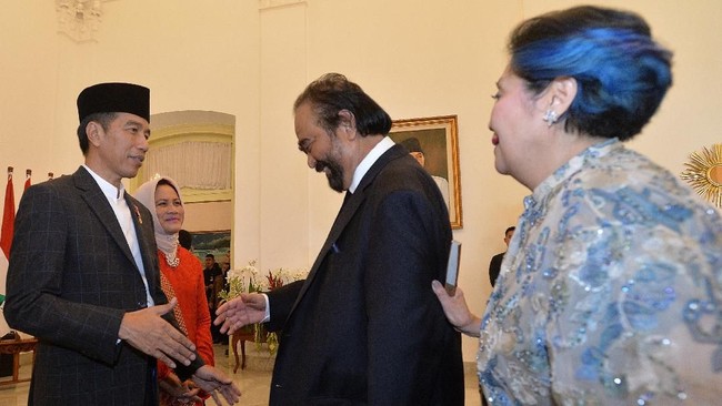Ketua Umum Partai NasDem Surya Paloh menemui Presiden Joko Widodo (Jokowi) pada hari ini, Jumat (19/8).