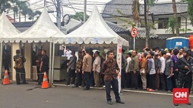 Warga Sempat Dorong-dorongan di Open House Wapres Jusuf Kalla