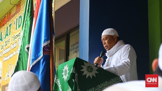 Di akhir khotbahnya Eggi Sudjana menegaskan sayangnya kepada pemimpin negeri ini tulus.