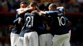 Prancis Kalahkan Australia Lewat Drama Penalti dan VAR