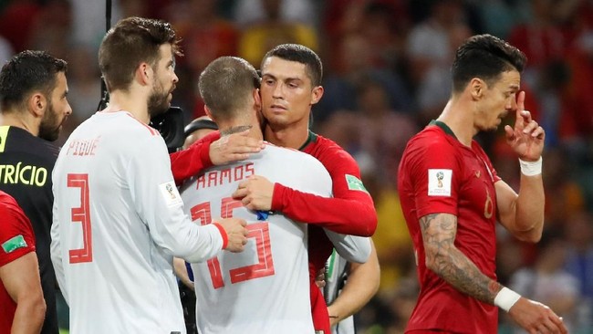 FOTO: Drama Hattrick Ronaldo Saat Portugal vs Spanyol