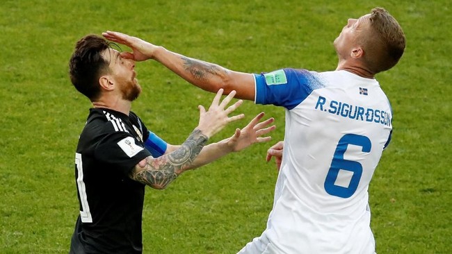 Kekalahan dari Kroasia membuat timnas Argentina memiliki tiga skenario untuk bisa lolos ke babak 16 besar Piala Dunia 2018.
