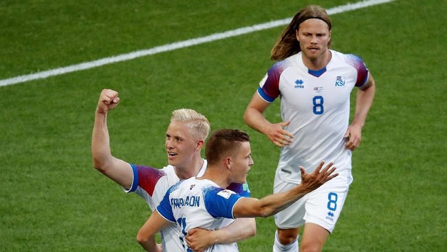 Duel antara Nigeria menghadapi Islandia menjadi pertandingan krusial di Grup D Piala Dunia 2018. Berikut prediksi CNNIndonesia.com.