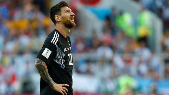Alasan Rambut Pemain Sepak Bola Jadi Fenomena Dunia Pemain sepak bola bukan hanya menarik perhatian karena gaya dan sepak terjangnya di lapangan hijau saat pertandingan, tapi juga soal rambut.