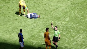 Laga Prancis vs Belgia Dipimpin Wasit Pencetak Sejarah