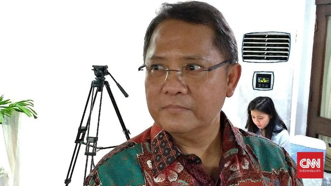 Rudiantara diam-diam menyambangi Bawaslu untuk mengklarifikasi kasus 'Yang gaji kamu siapa'. Kedatangannya hanya diketahui sejumlah wartawan saja.