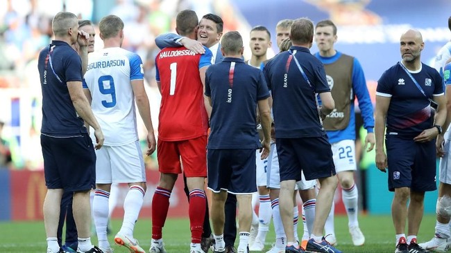 FOTO: Islandia Menahan Imbang Argentina