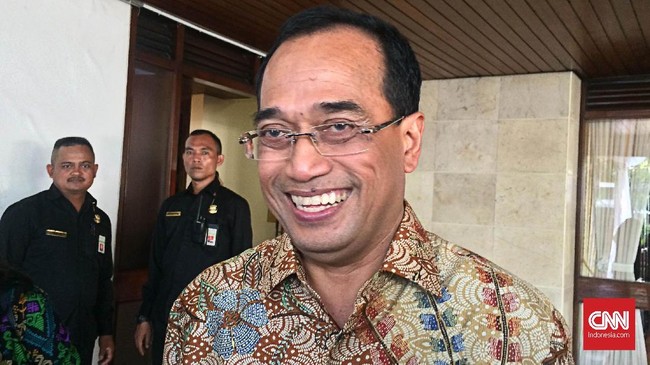 Menteri Perhubungan Budi Karya Sumadi memiliki kesan terhadap Bali, terutama pada kehidupan masyarakat  dan karya seninya yang ekspresif.