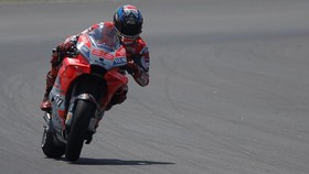 Rossi: Di Atas Kertas, Lorenzo Juara MotoGP Catalunya