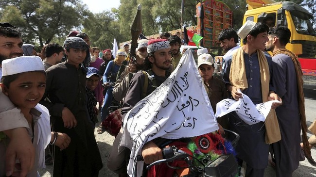 Kelompok Taliban menolak gagasan Presiden Amerika Serikat, Donald Trump, yang ingin menarik pasukan secara bertahap dari Afghanistan.
