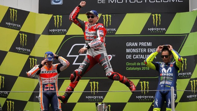 Pebalap Repsol Honda Marc Marquez tetap unggul jauh di puncak klasemen MotoGP 2018 meski dikalahkan Jorge Lorenzo pada balapan MotoGP Catalunya.