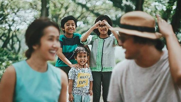 Penasaran sama parenting style Widi Mulia? Yuk kita simak ceritanya soal caranya mendidik anak.