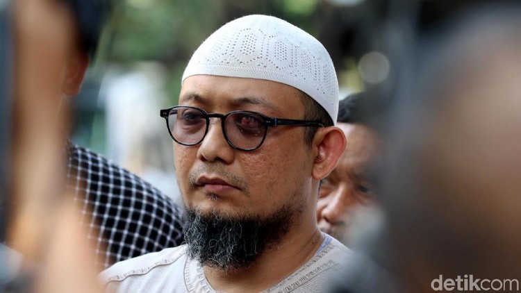 Novel Baswedan dan sang istri, Rina Emilda sudah 16 tahun. Bagaimana kisah cinta mereka?
