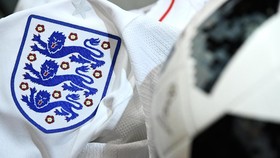 Auman Senyap Singa Muda Inggris