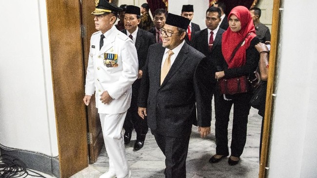 Iriawan mengusulkan agar petugas keamanan tetap menjaga Posko Mudik meski polisi akan fokus menjaga Pilkada Serentak di Jawa Barat.