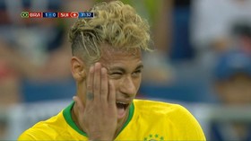 VIDEO: Aksi Neymar dengan Rambut Baru di Piala Dunia 2018