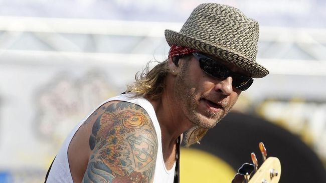 Tod Harrell, mantan pemain bass 3 Doors Down kembali ke balik bui, kali ini akibat kepemilikan senjata, obat-obatan terlarang dan kekerasan dalam rumah tangga.