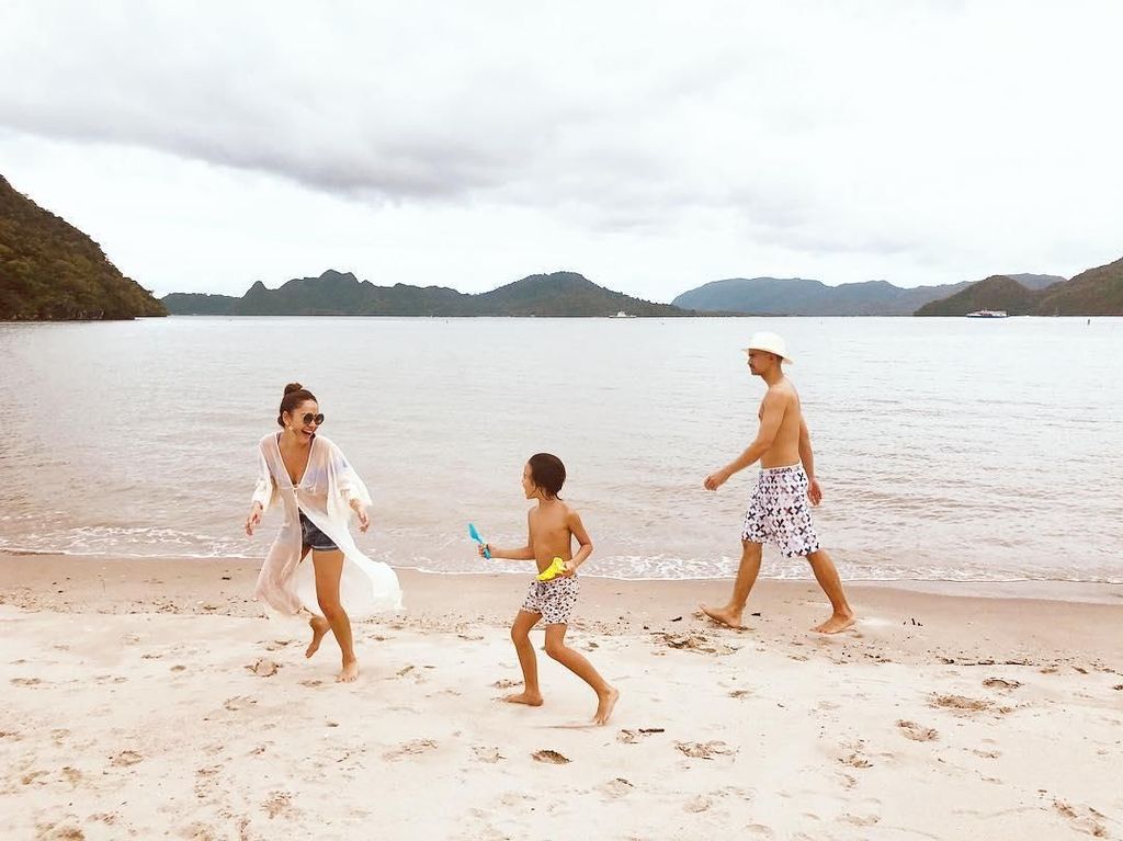 Short Getaway Bunga Citra Lestari dan Keluarga di Pulau Langkawi Short Getaway Bunga Citra Lestari dan Keluarga di Pulau Langkawi