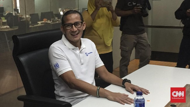 Wakil Gubernur DKI Jakarta Sandiaga Uno sangat kecewa dengan performa Jerman, sampai dia malu mengenakan seragam kesebelasan tim itu.