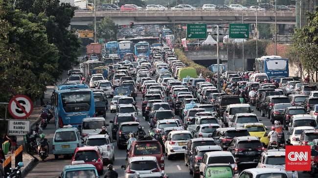 Polisi Janji Arus Mudik 2019 Lebih Aman dan Lancar Kabag Ops Korlantas Polri, Kombes Benyamin, memastikan keselamatan arus mudik 2019 lebih baik lagi dari tahun sebelumnya.