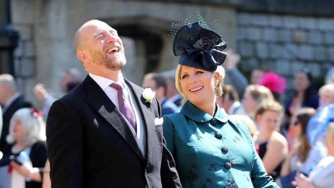 Istana Buckingham mengonfirmasi Zara Tindall, cucu Ratu Elizabeth dan anak Putri Anne, melahirkan putri kedua bersama suaminya, Mike Tindall pada Senin (18/6).