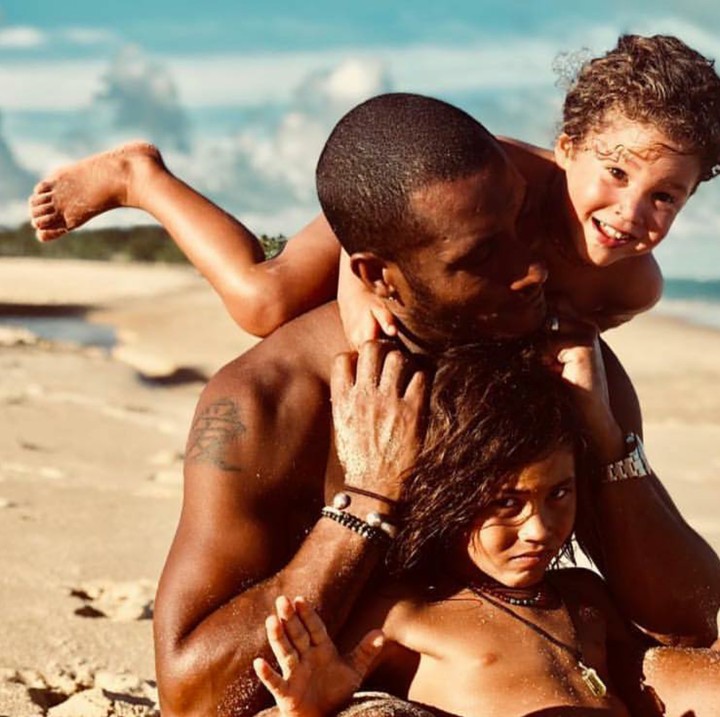 <p>Model Victoria Secret, Doutzen, mengatakan bahwa ia sangat bersyukur atas kehadiran suaminya di kehidupannya. Duh, so sweet banget deh. (Foto: Instagram)</p>
