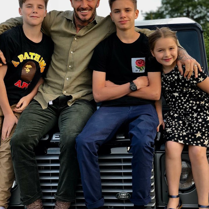 <p>'Ayah terbaik yang sebenarnya', tulis Victoria Beckham yang memposting foto tersebut saat hari ayah. Eh tapi minus Brooklyn nih. (Foto: Instagram/victoriabeckham)</p>