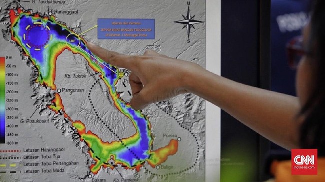 Kepala Basarnas Marsekal Madya TNI Muhammad Syaugi menyatakan bangkai KM Sinar Bangun telah ditemukan dan berada di kedalaman sekitar 450 meter.