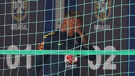 Cedera Saat latihan, Neymar Terancam Absen Lawan Kosta Rika