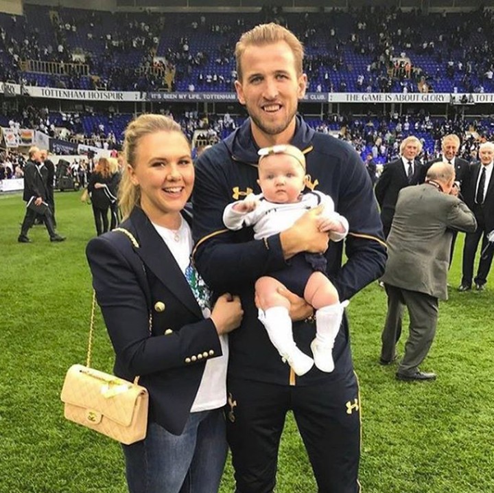 <p>Tentunya, jika ada kesempatan keluarga kecilnya datang untuk mendukung Harry Kane bertanding. (Foto: Instagram @harrykane)</p>