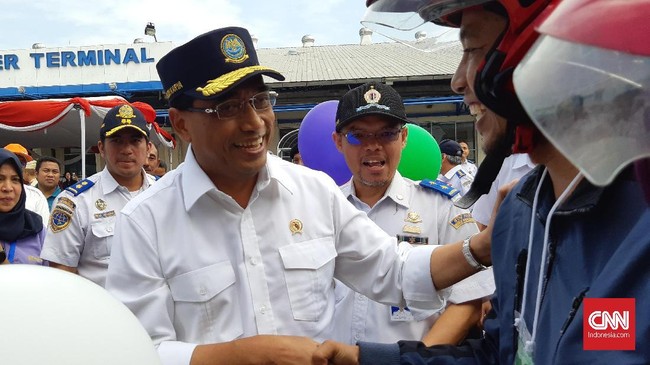 Kementerian Perhubungan akan meminta keterangan lengkap Perusahaan Boeing terkait armada Boeing 737-Max 8 milik Lion Air yang jatuh di Karawang, awal pekan ini.
