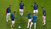 FOTO: Spanyol Raih Kemenangan Perdana di Piala Dunia 2018 Timnas Spanyol meraih kemenangan pertama di Piala Dunia 2018 setelah mengalahkan Iran 1-0 di Kazan Arena, Kamis (21/6) berkat gol Diego Costa.