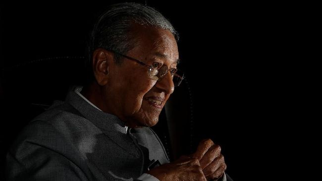 Mahathir Sebut Tak Tahu Lobi RI Bebaskan Siti Aisyah