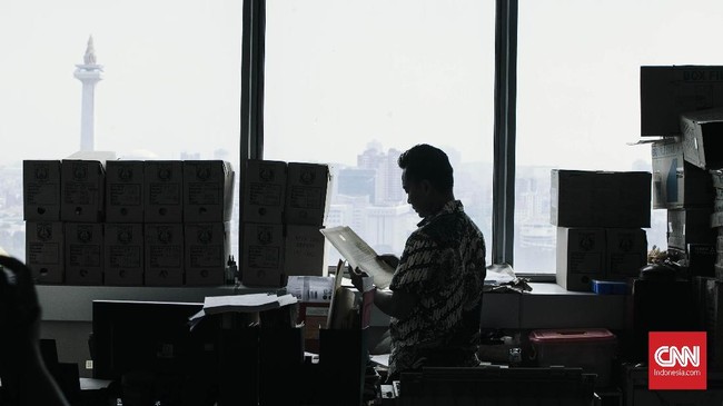 Sejumlah staf di Lantai 7 Gedung G Balai Kota DKI Jakarta reaktif covid-19 berdasarkan hasil rapid test.