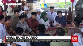 Megawati Menangis di Haul Bung Karno