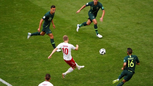 Duel timnas Denmark lawan Australia berakhir imbang 1-1 di babak pertama penyisihan grup C Piala Dunia 2018 di Samara Arena, Kamis (21/6).