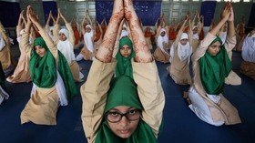 FOTO: 'Namaste' di Kampung Halaman Yoga