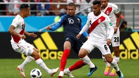 Babak Pertama, Prancis Unggul Atas Peru Berkat Gol Mbappe