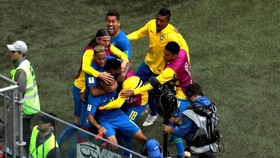 FOTO: Gol Telat Coutinho dan Neymar Menangkan Brasil