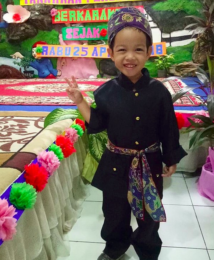 Cute nya Anak  anak  Ini Saat Pakai Baju  Adat  Betawi 