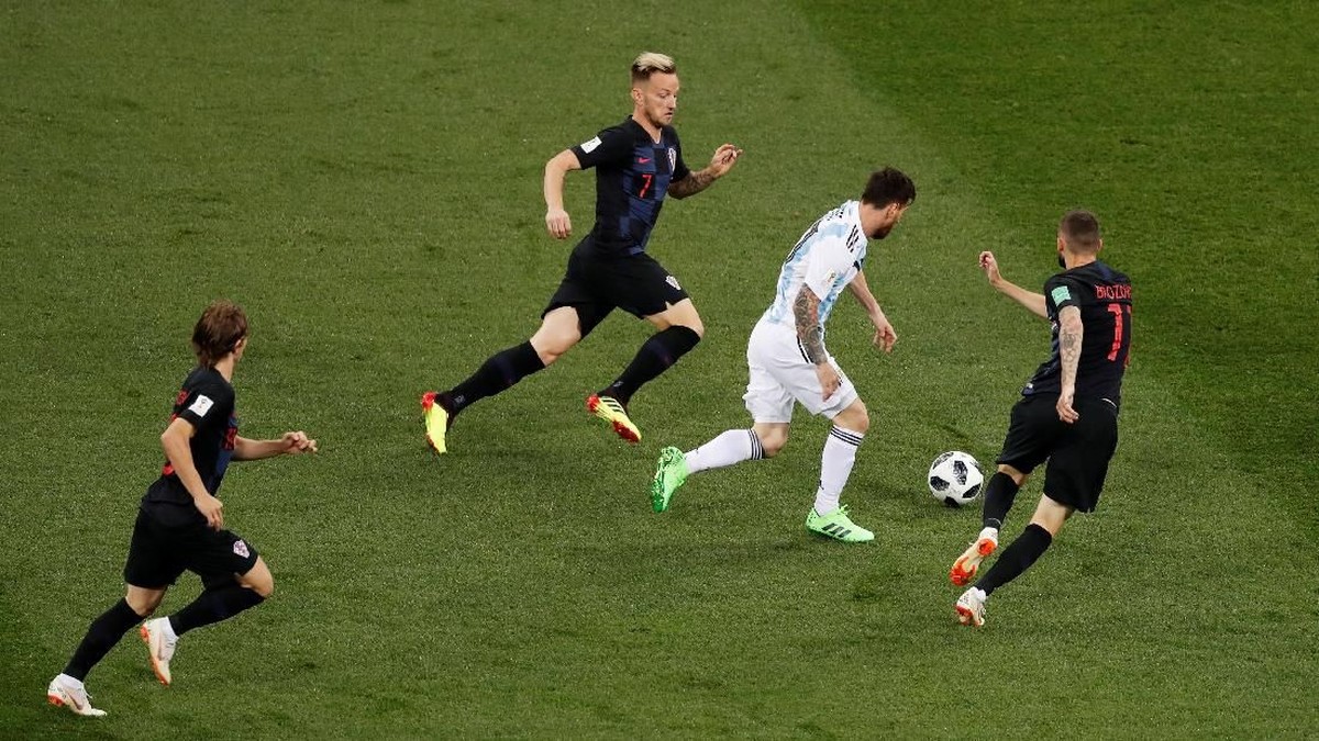 FOTO: Kegetiran Messi Saat Argentina Dihancurkan Kroasia