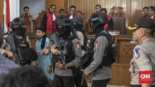 Vonis Mati Aman Abdurrahman, Waspadai Balas Dendam Pengikut Ada potensi balas dendam dari pengikut Aman Abdurrahman terutama simpatisan baru Jamaah Anshorut Tauhid (JAD) pascavonis mati yang dijatuhkan hakim PN Jaksel.