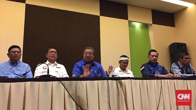 Ketum Demokrat SBY mengajak masyarakat untuk memantau kinerja Pj Gubernur Jabar Iriawan selama pilkada Jabar 27 Juni mendatang agar tetap bersikap netral.