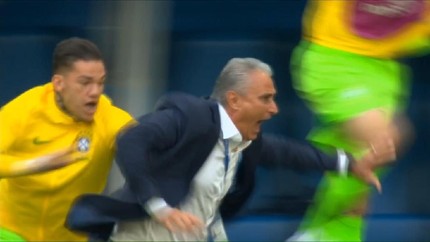 VIDEO: Cuplikan Perayaan Gol Menyakitkan untuk Pelatih Brasil