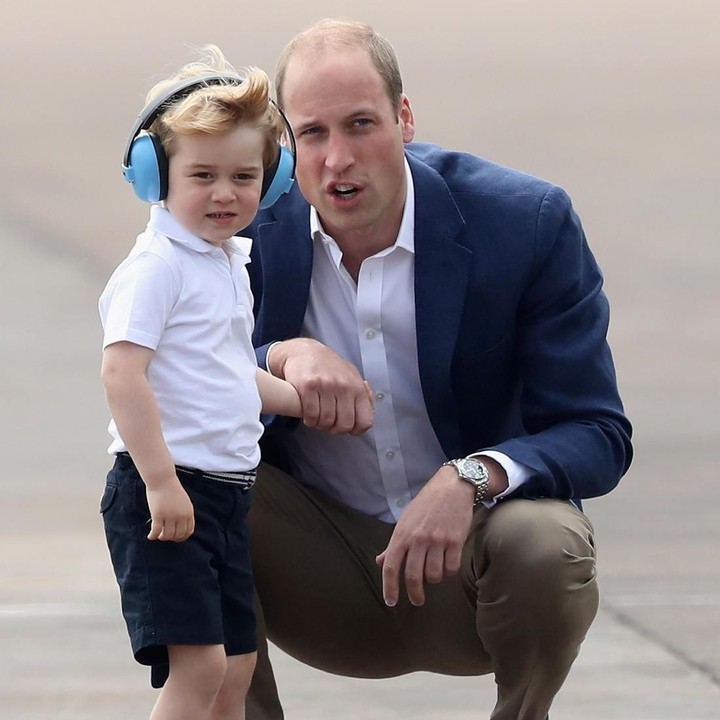 <p>Ayah akan memberi tahu banyak hal pada anak laki-lakinya. (Foto: Getty Images)</p>