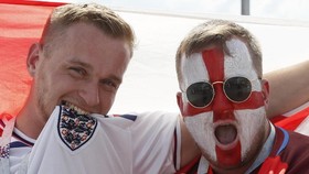 Jauh-jauh ke Rusia, Fan Inggris Lupa Bawa Tiket Piala Dunia