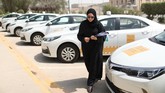 FOTO: Sekolah Mengemudi untuk Wanita di Arab Saudi Sejak diberikannya izin mengemudi bagi perempuan di Arab Saudi, sekolah mengemudi kini mulai ramai peminat. Beberapa perempuan antusias mengikuti pelatihan.